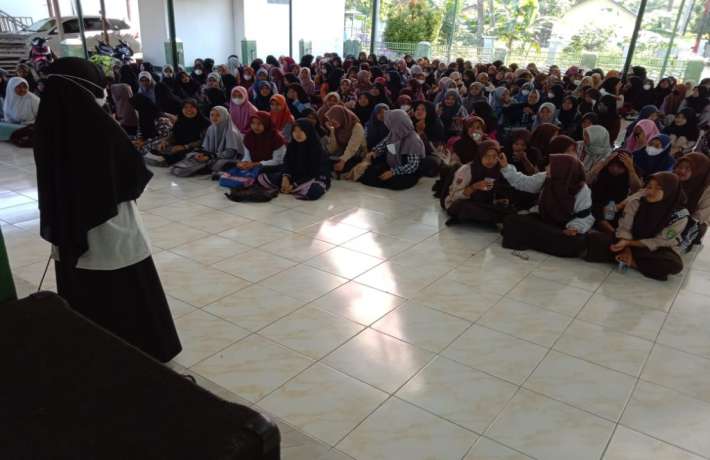 PENYULUHAN DAN PEMBERIAN TABLET TAMBAH DARAH